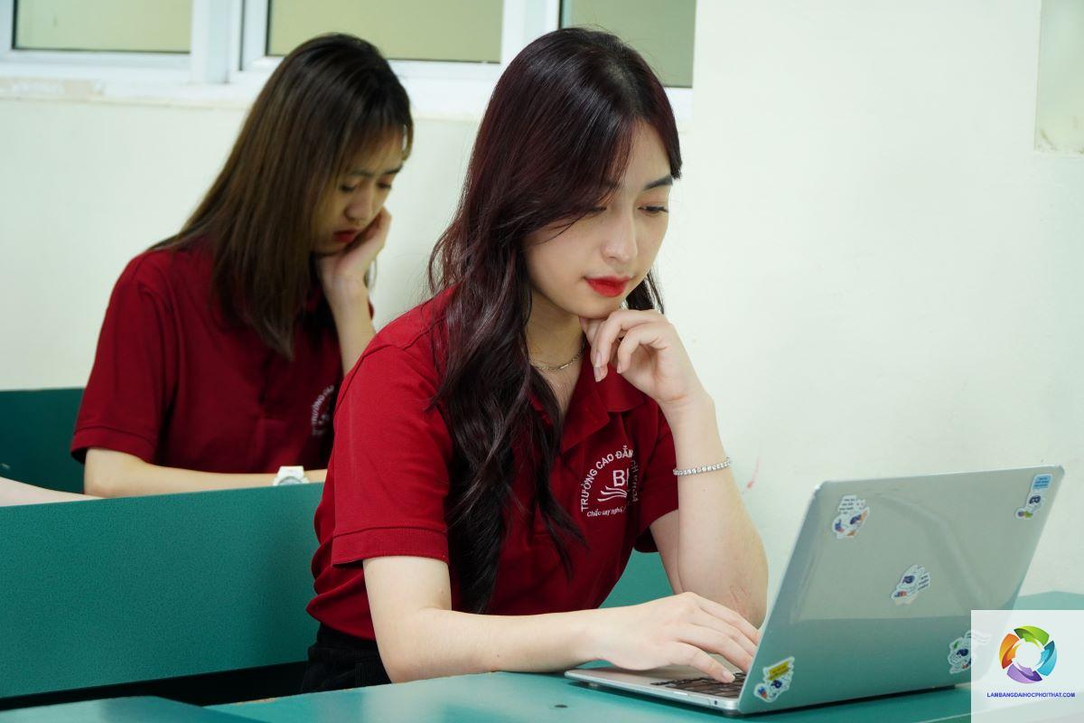 bằng cao đẳng thương mại điện tử làm quản trị sàn được không - Hình 4