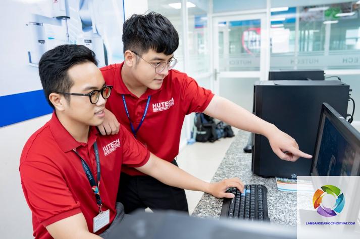 Bằng đại học trí tuệ nhân tạo có dễ xin việc không? Phân tích thực tế thị trường lao động 2025